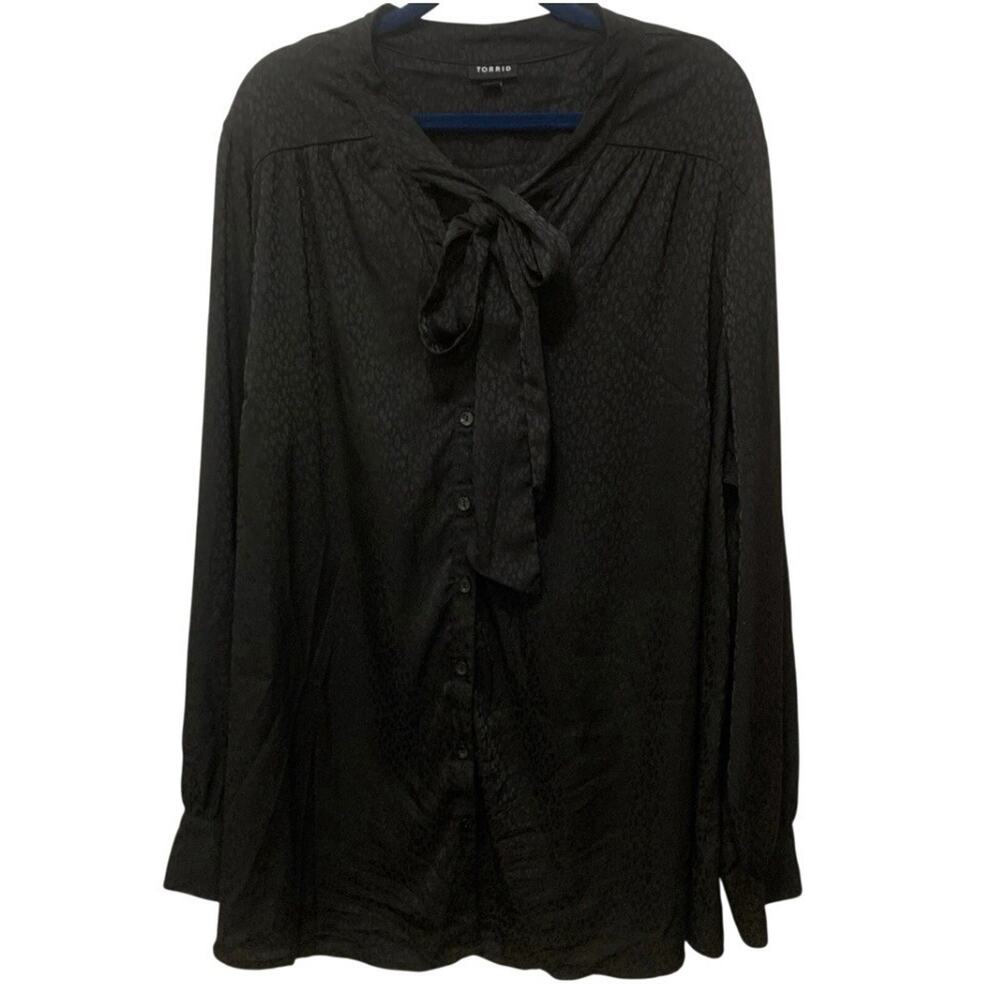 Torrid Black Satin Jacquard Tie Neck Blouse Long Sleeve Plus Size 3 3X